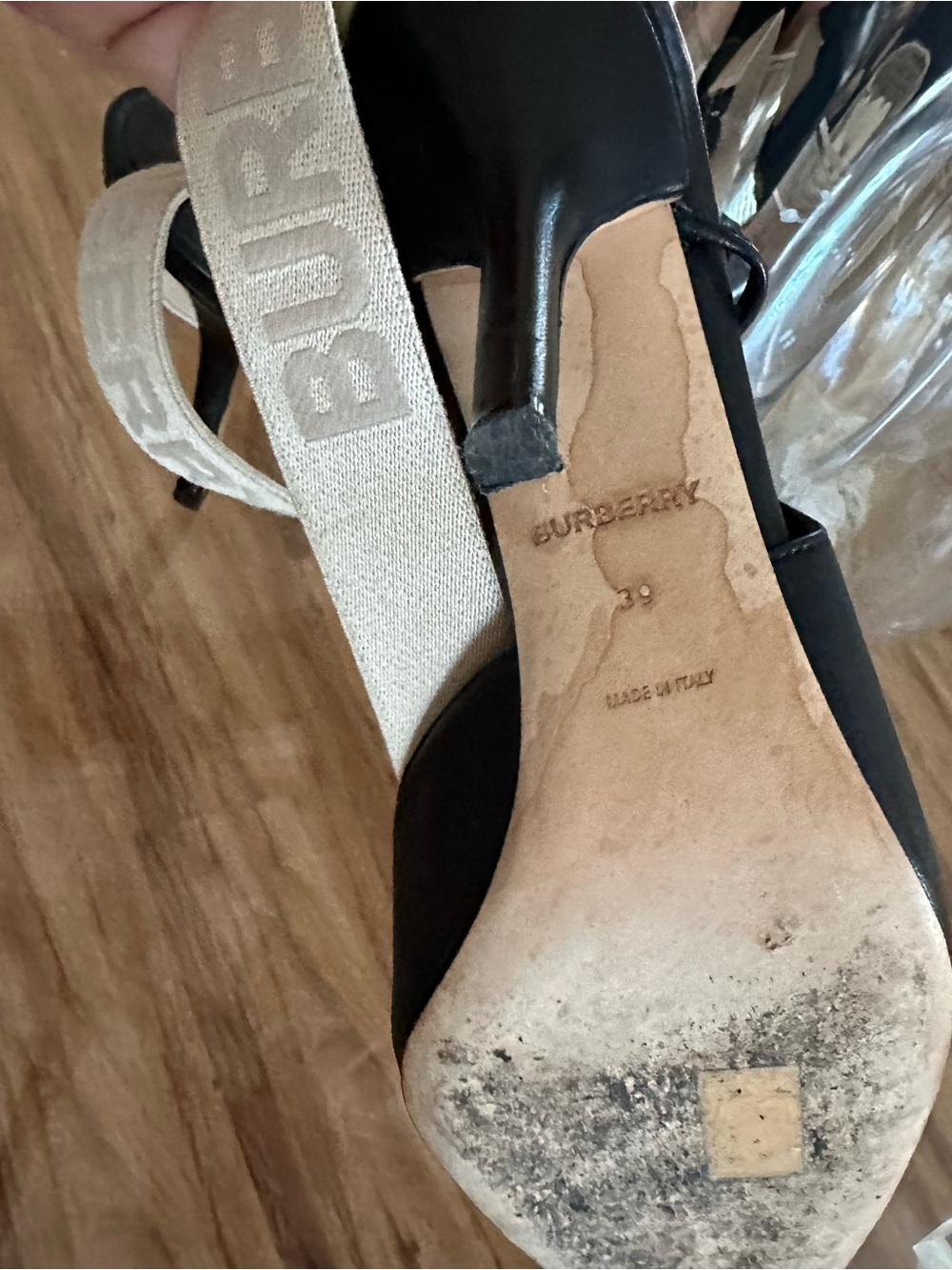 Burberry Black Leather Pointed Slingback Heels with Beige Strap - Picture 6 of 8